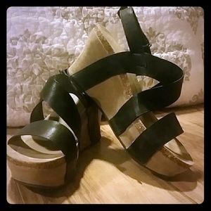 Pierre Dumas black platform sandal